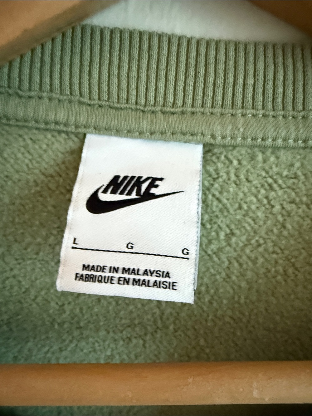 Nike Phoenix Fleece Sage Green Cropped Crew Neck Sweatshirt - Picture 2 of 13